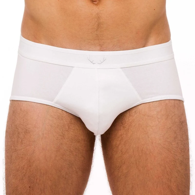 Weisse Unterhose aus recycelter Baumwolle von Bluebuck