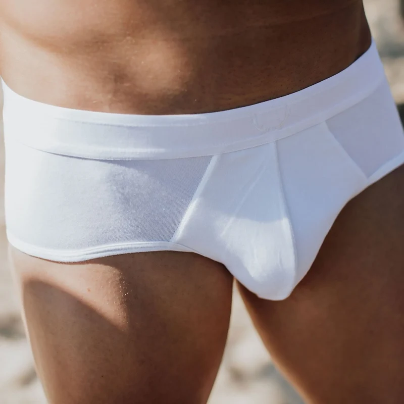 Weisse Unterhose aus recycelter Baumwolle von Bluebuck