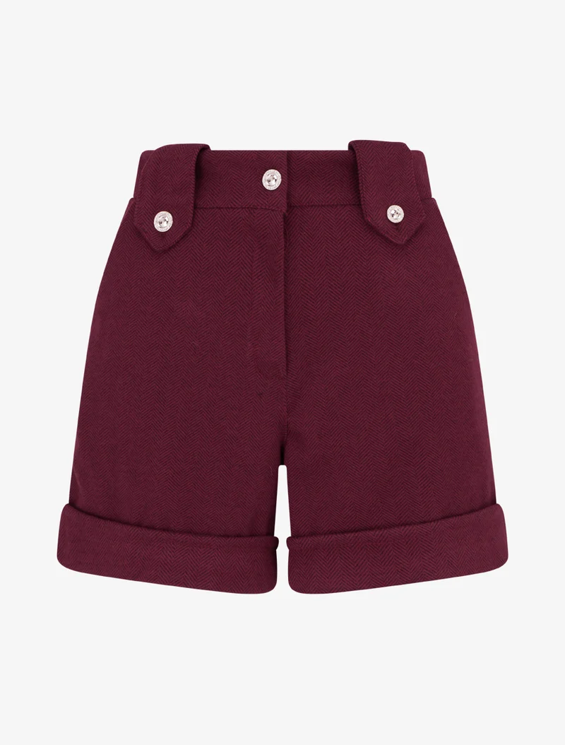 Kurze Hose mit geradem Saum und dekorativen Knöpfen. - Weinrot