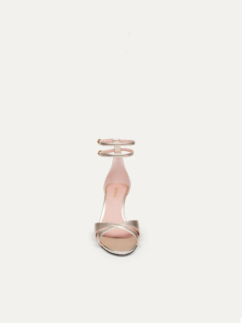 Hellgoldige High Heels 12:30 pm Summer lunch aus recyceltem Polyester von Bikkou