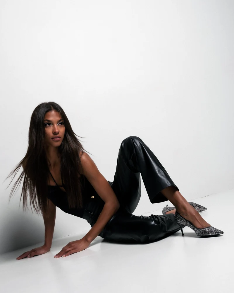 Glitzernde Pumps 10 am Monday at the office aus Baumwolle von Bikkou
