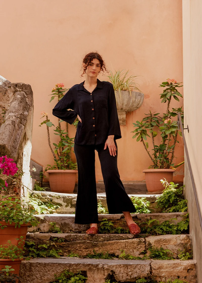 Bianca Trousers Navy aus Ecovero™ und Cupro™ von Komana