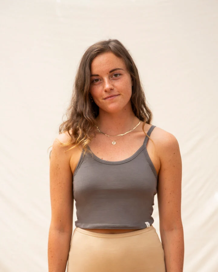 Graues Crop Top graphite aus Bio-Baumwolle von Matona