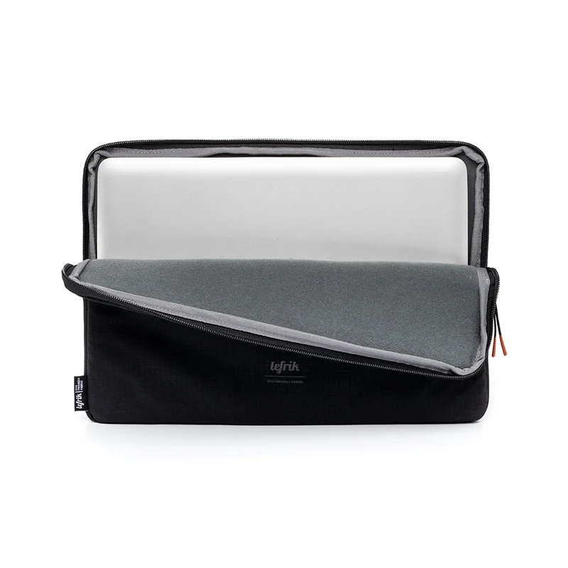 Schwarze Laptoptasche Capture Sage Vandra aus recyceltem PET von Lefrik