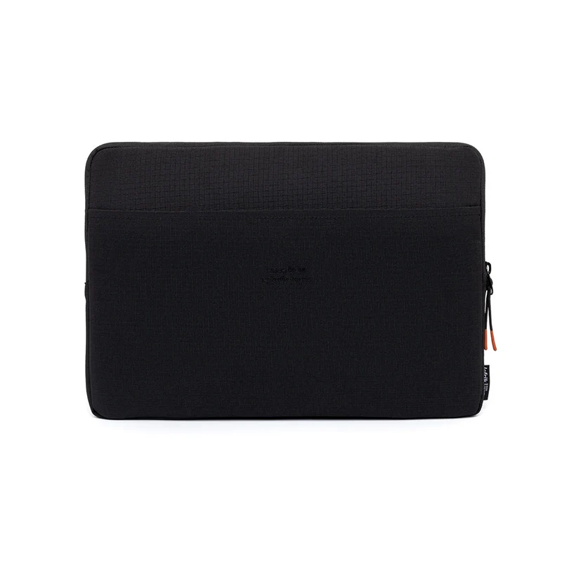 Schwarze Laptoptasche Capture Sage Vandra aus recyceltem PET von Lefrik