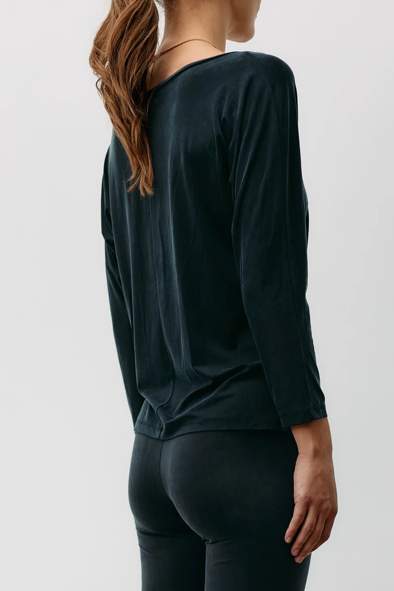 Schwarzes Top Plain aus Cupro von MOYA KALA
