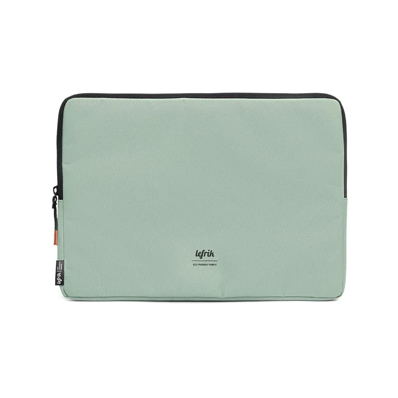 Grüne Laptoptasche Capture Sage aus recyceltem PET von Lefrik