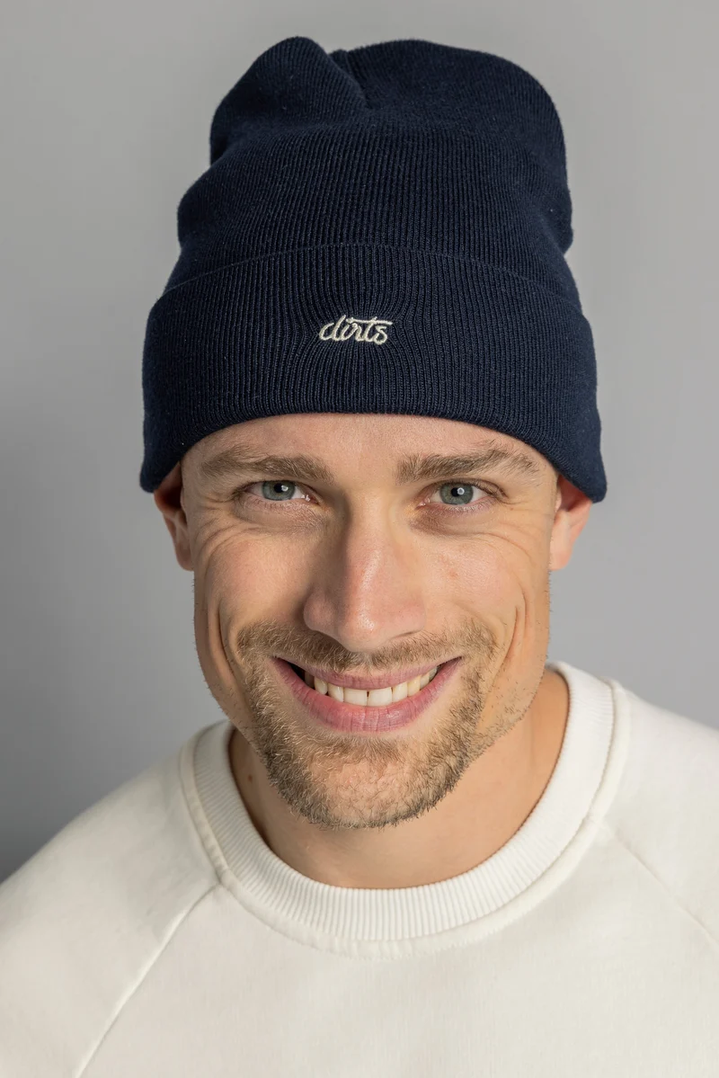 Dunkel-blaue Beanie Classic aus 100% Bio-Baumwolle von DIRTS