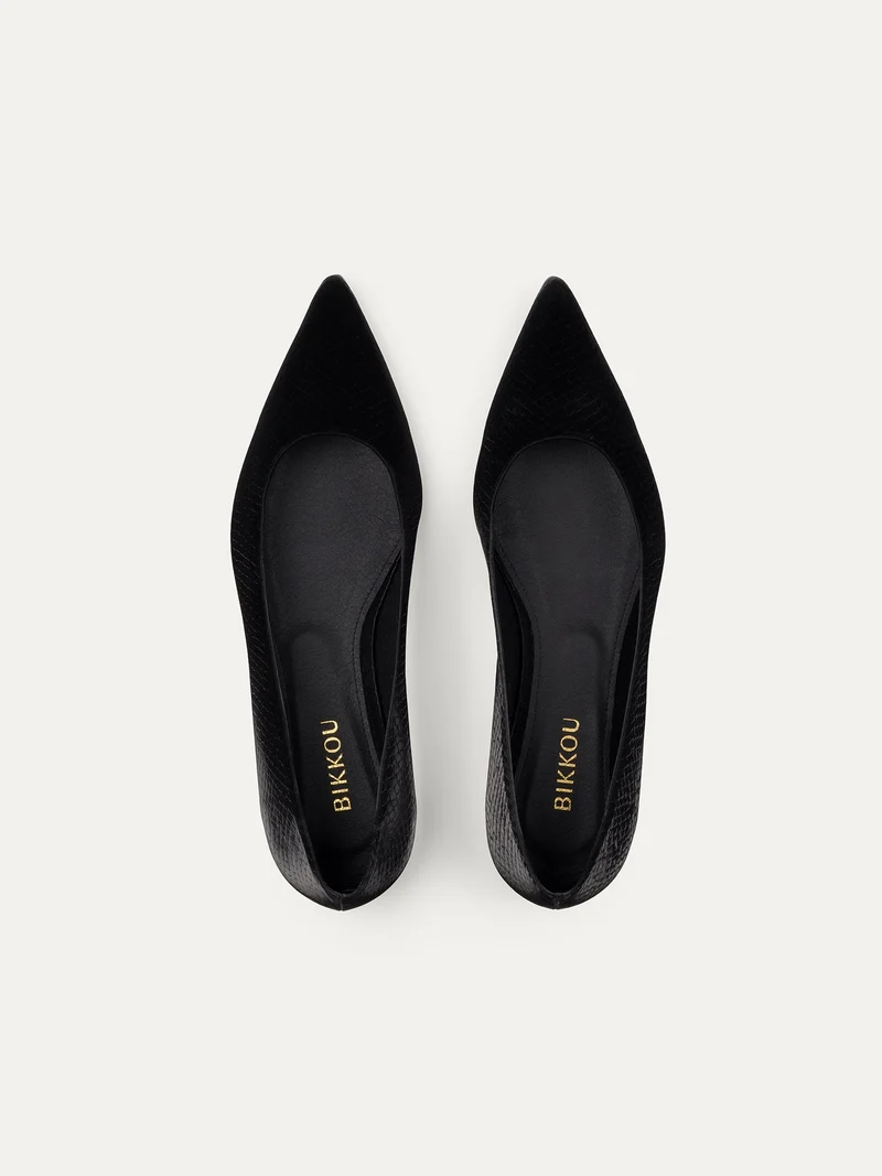 Schwarze Ballerina 10:30 am Running between offices aus recyceltem Polyester von Bikkou