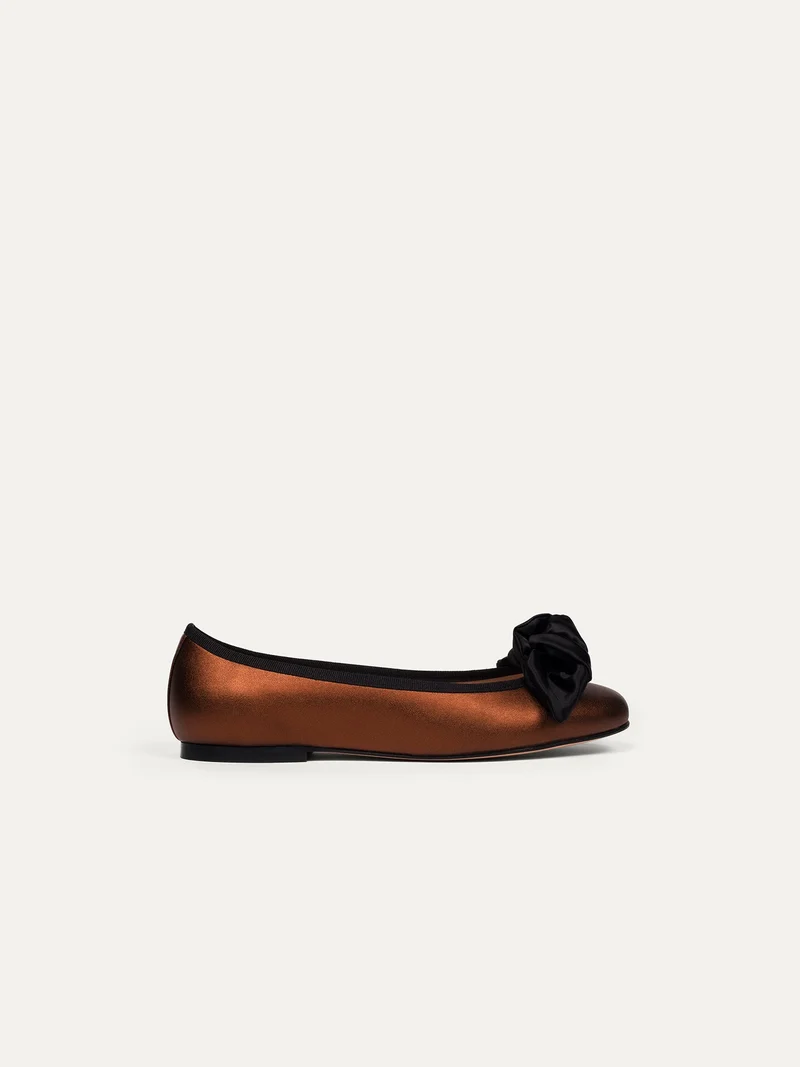 Bronze Ballerinas 9:30 am Hearing in Court aus recyceltem Polyester von Bikkou