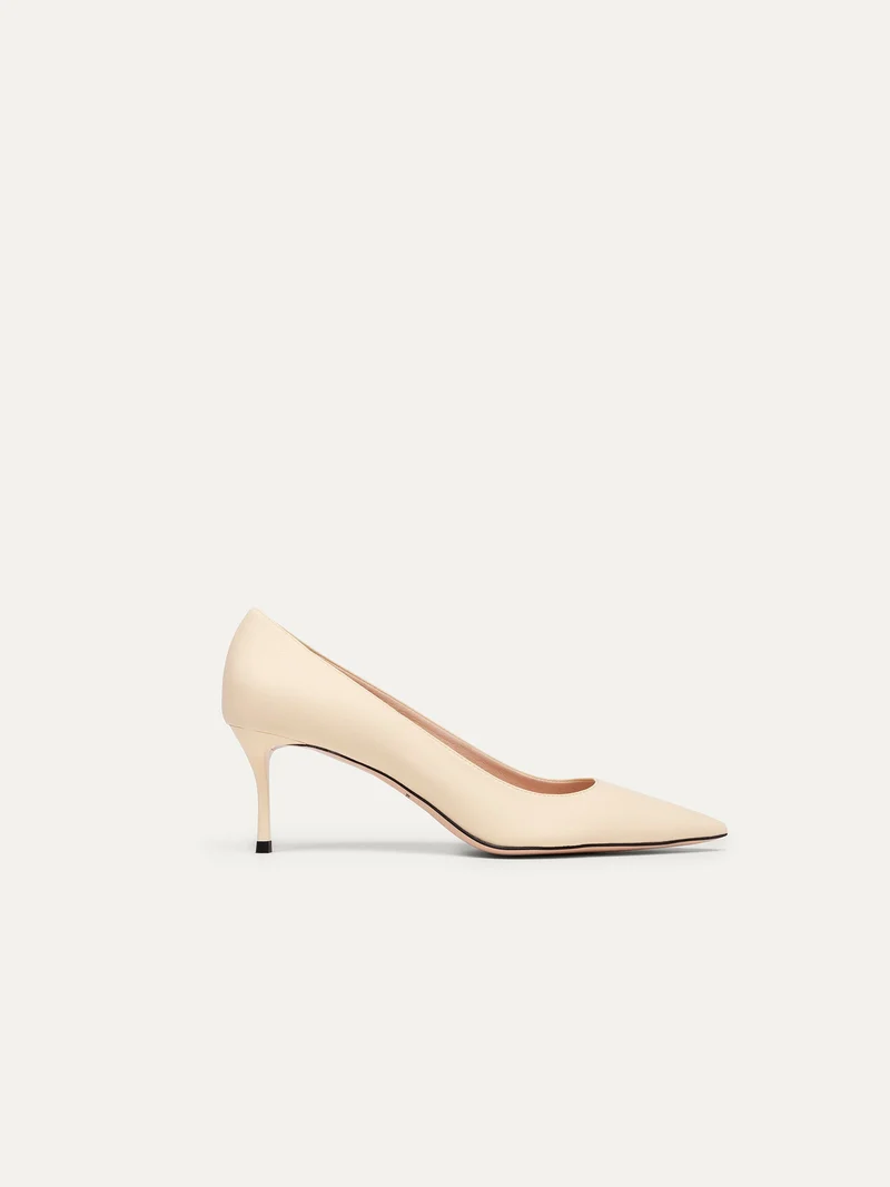 Beige Pumps 10 am Monday at the office aus biobasiertem Polymere von Bikkou