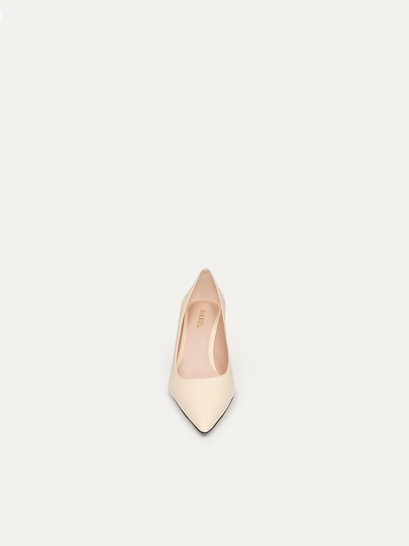 Beige Pumps 10 am Monday at the office aus biobasiertem Polymere von Bikkou