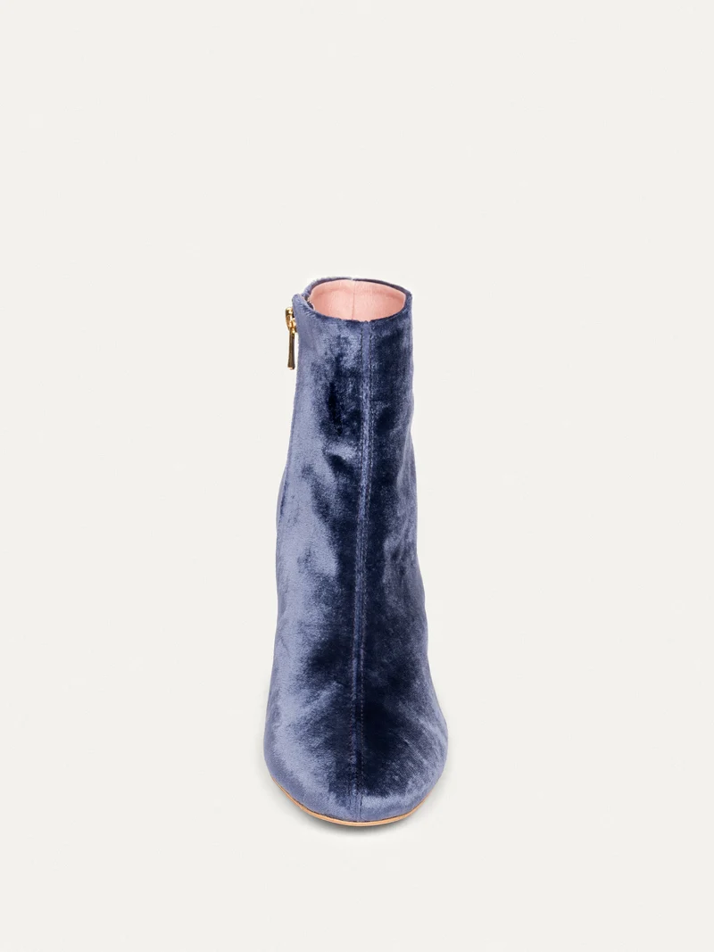 Indigoblaue Ankle Boots 6pm Expo at the Gallery aus recyceltem Samt von Bikkou