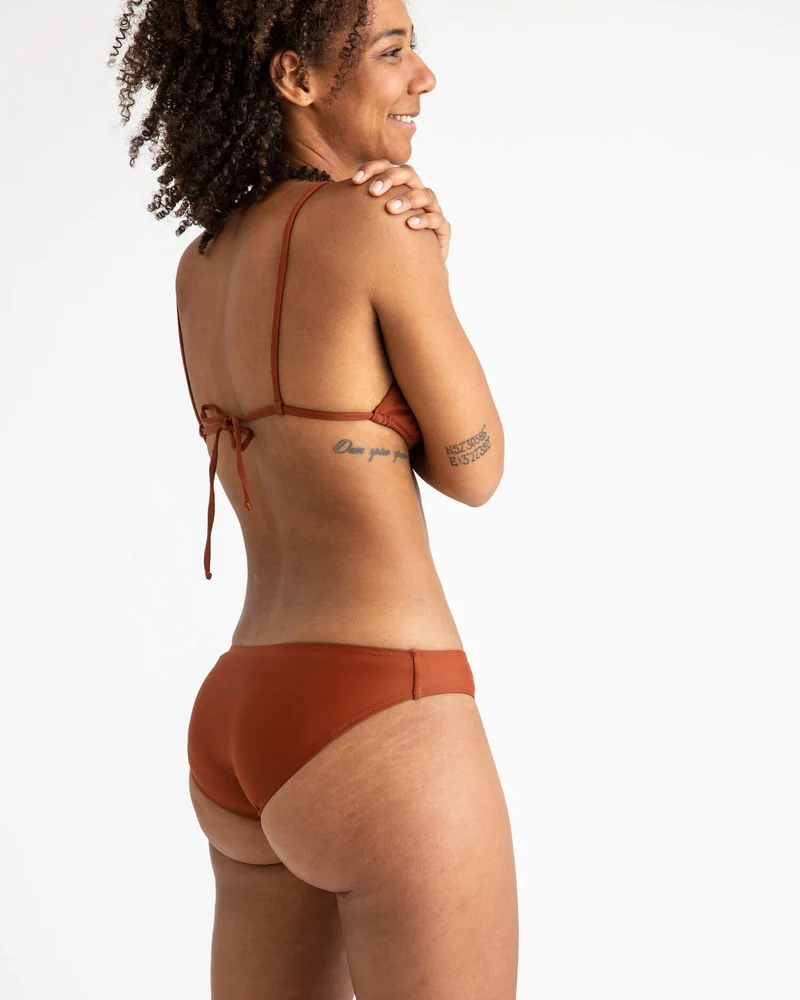 Rot-braunes Bikini Unterteil aus recyceltem Polyamid von Matona