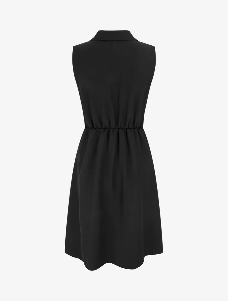 Ärmelloses Skaterkleid mit Schmuckgürtel - Schwarz