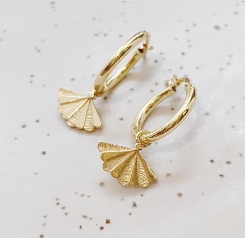 SANTIAGO Mini Hoops with Shell Pendants 12mm