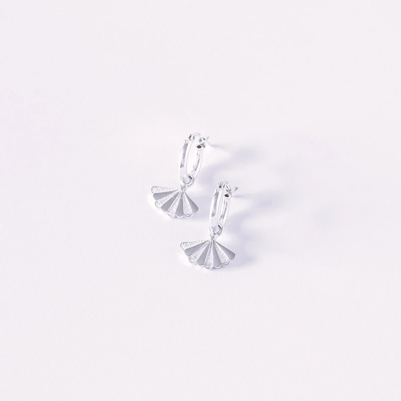 SANTIAGO Mini Hoops with Shell Pendants 12mm