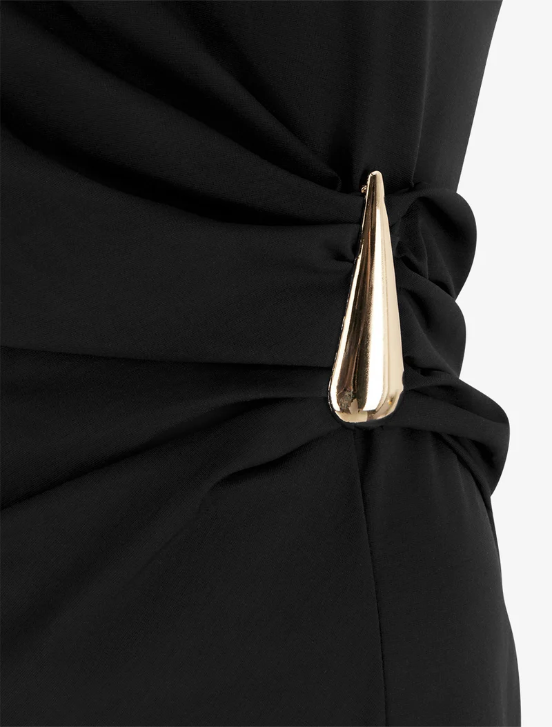 Ärmelloses Kleid mit Drapierungseffekt - Schwarz