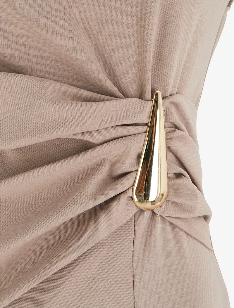 Ärmelloses Kleid mit Drapierungseffekt - Maulwurf