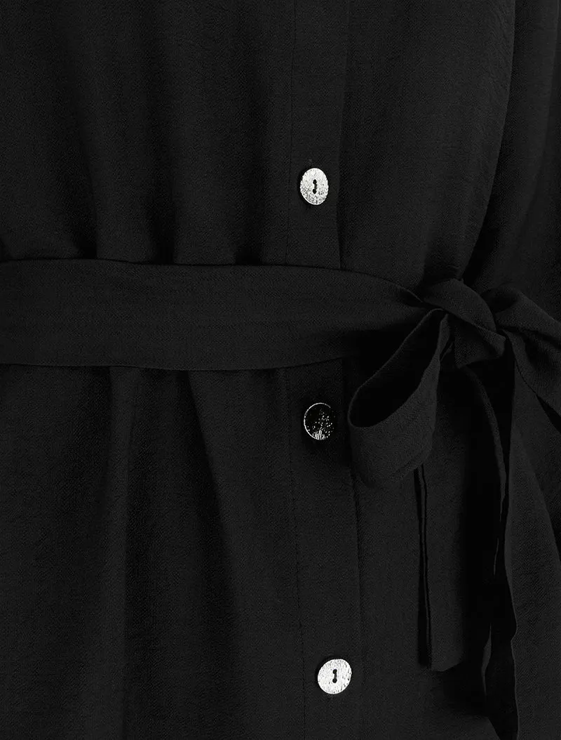 Gerade geschnittenes Hemdkleid mit langen Ärmeln - Schwarz