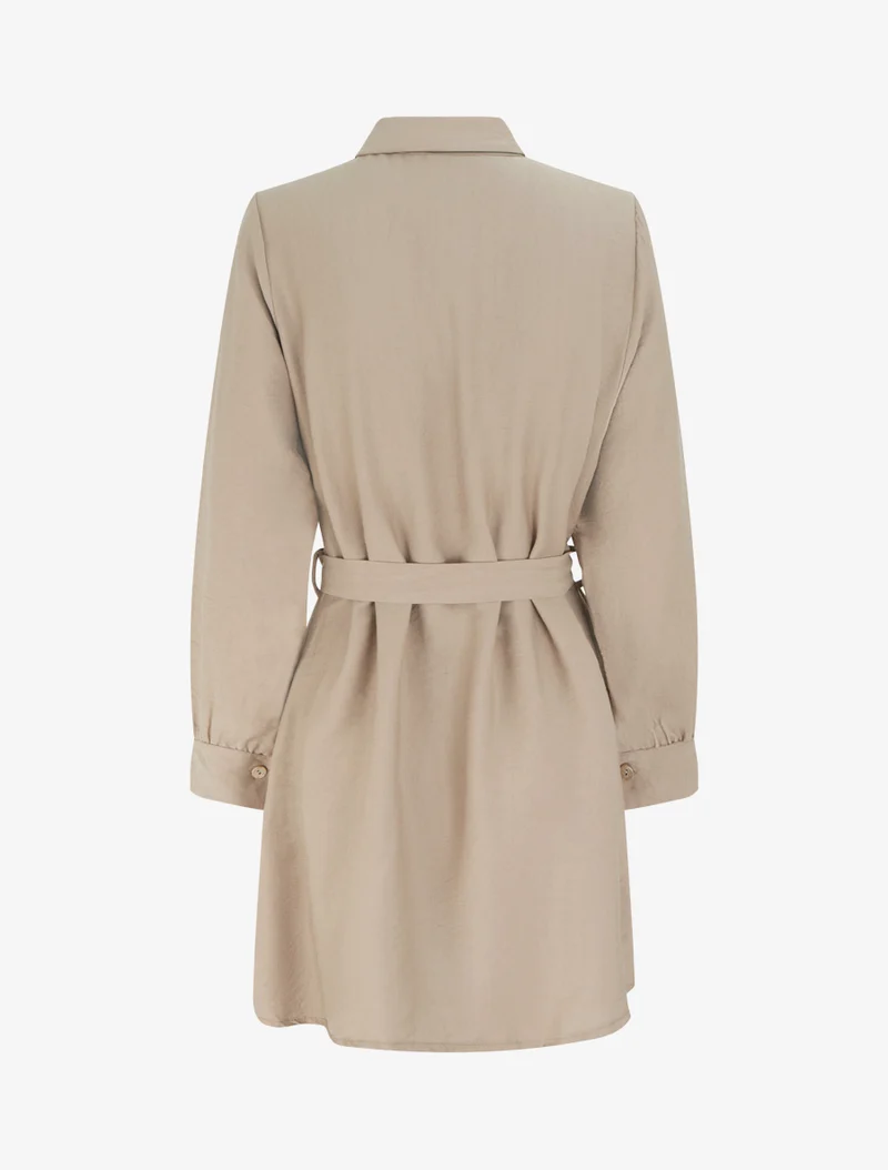 Gerade geschnittenes Hemdkleid mit langen Ärmeln - Beige