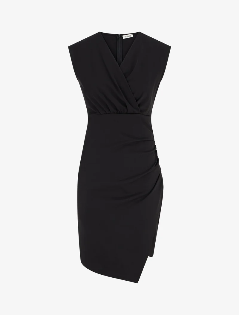 Ärmelloses Wickelkleid mit Drapierungseffekt - Schwarz