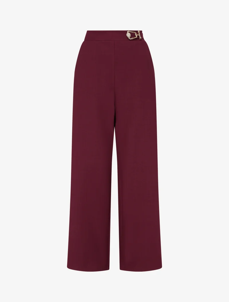 Weit geschnittene Hose mit hoher Taille und Schmuckverzierung. - Weinrot
