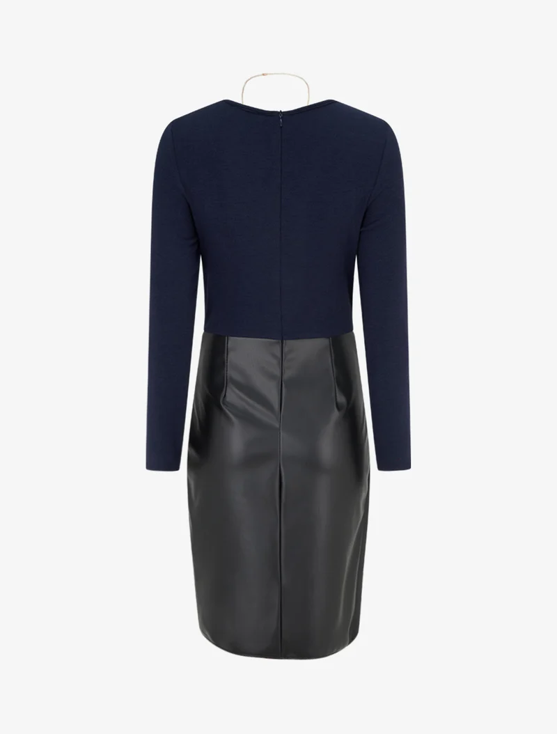Wickelkleid aus zwei Materialien - Marine