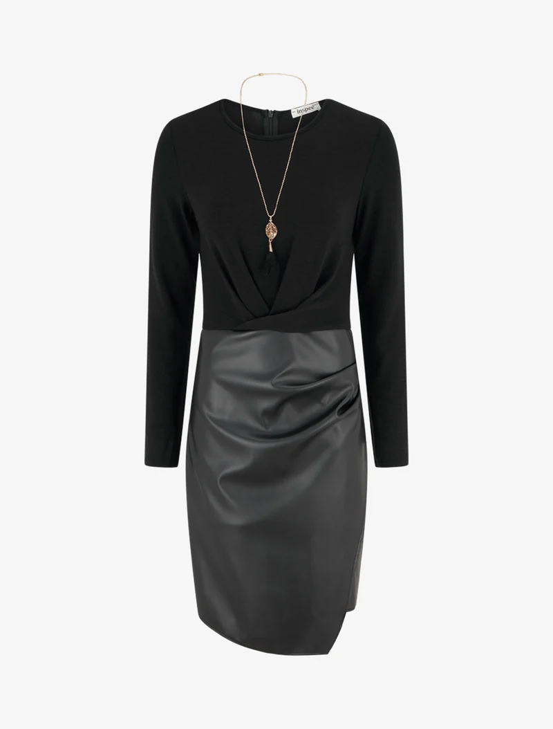 Wickelkleid aus zwei Materialien - Schwarz