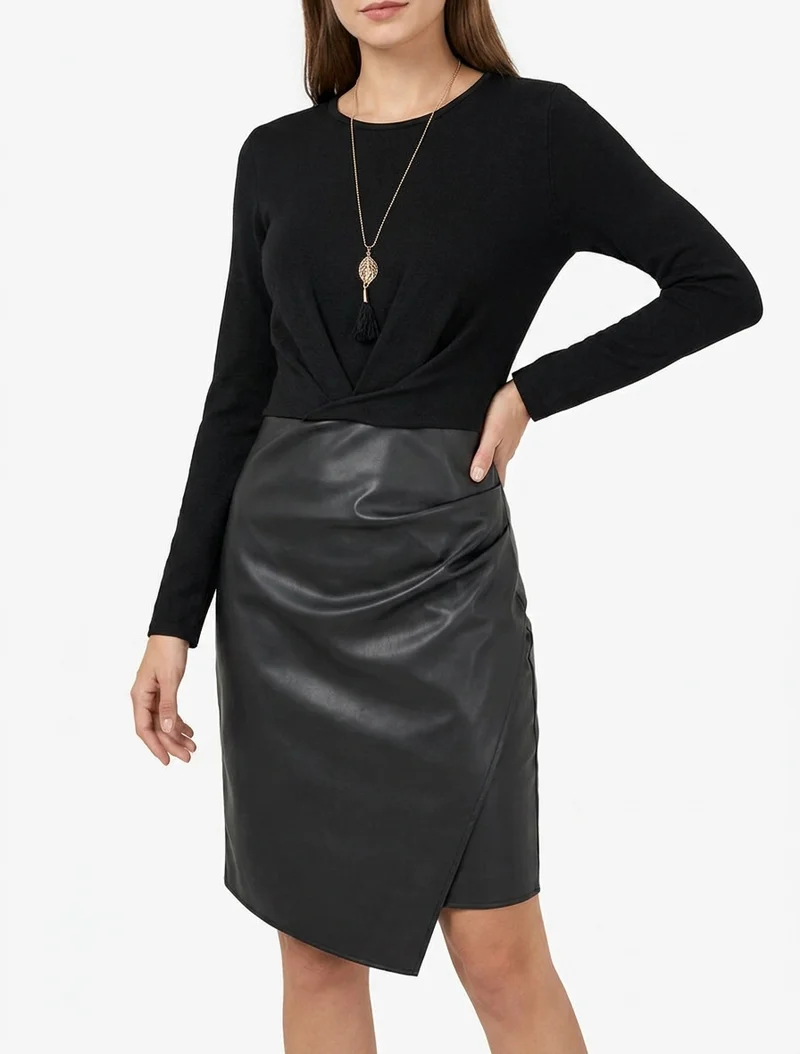 Wickelkleid aus zwei Materialien - Schwarz