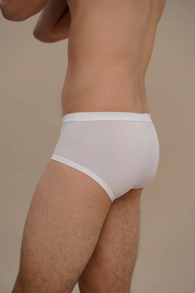 Unterhose / Brief in weiss aus natürlichem MicroModal von moi-basics