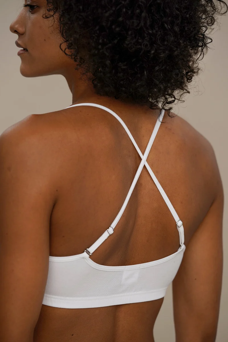Top white / BH in weiss aus natürlichem MicroModal von moi-basics