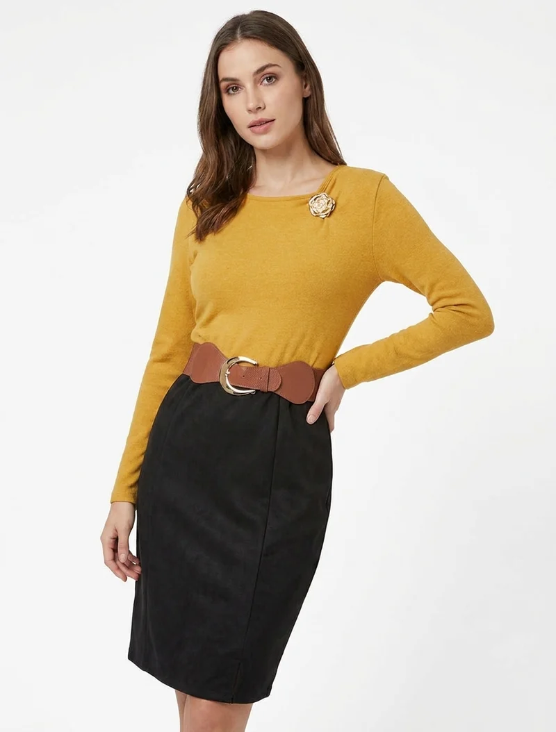 Zweiteiliges Kleid mit geradem Schnitt - Senf