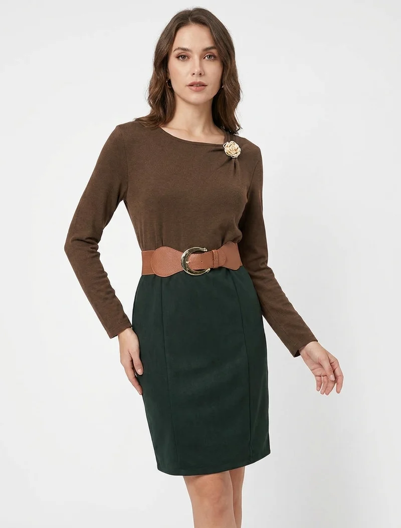 Zweiteiliges Kleid mit geradem Schnitt - Braun