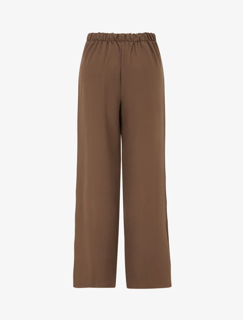 Weit geschnittene Hose mit hoher Taille und dekorativen Knöpfen - Braun