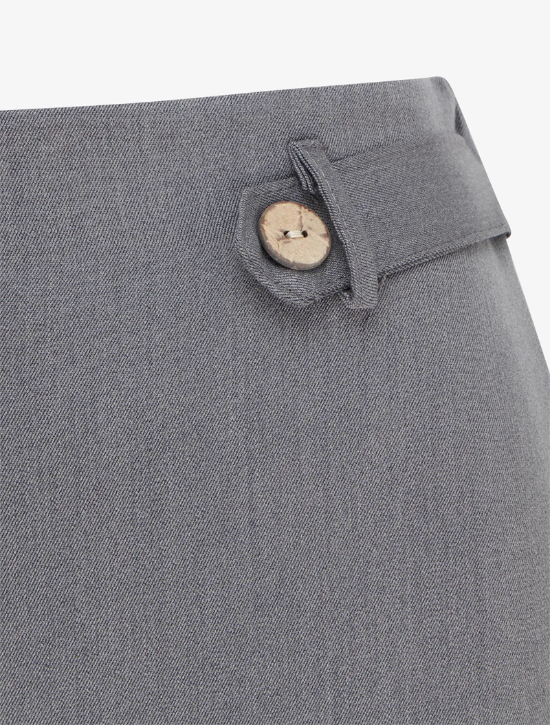 Weit geschnittene Hose mit hoher Taille und dekorativen Knöpfen - Grau
