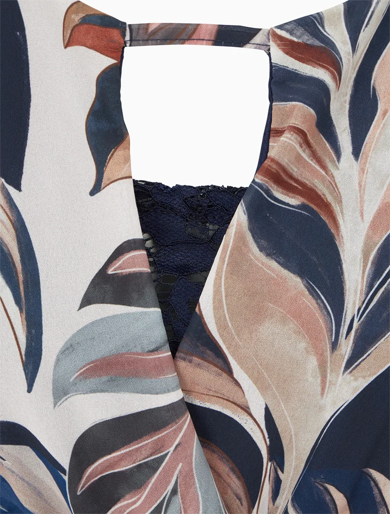 Ausgestelltes Kleid mit stilisiertem Blätterdruck - Marine