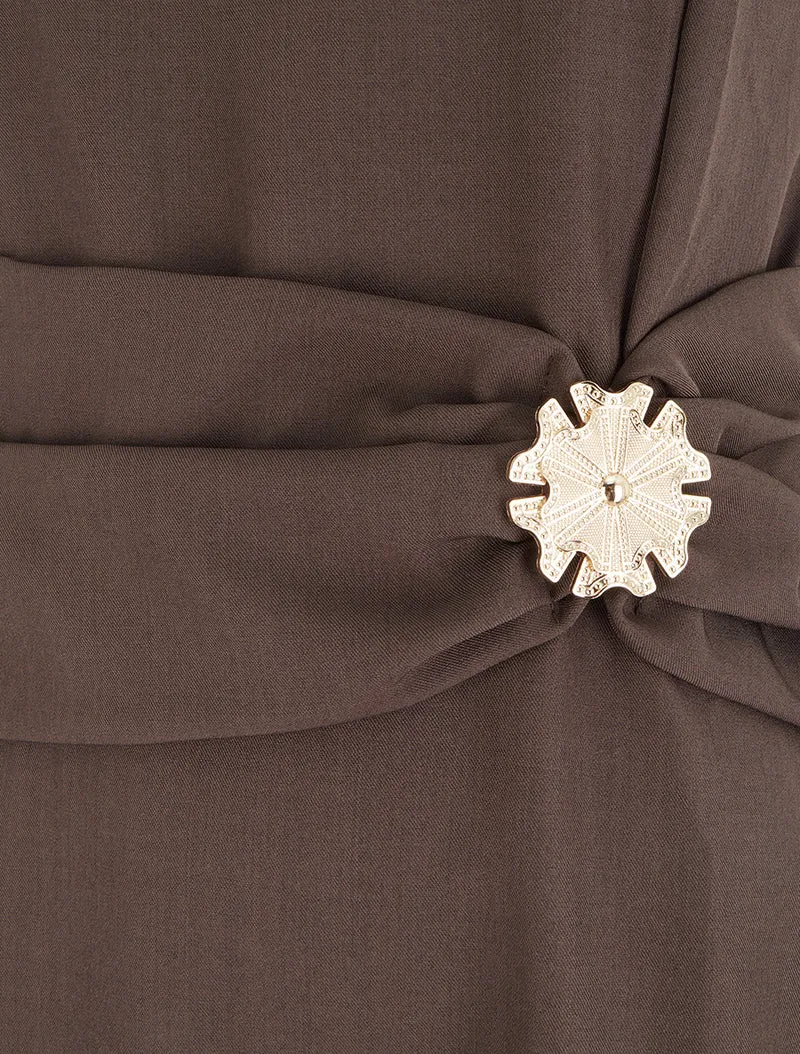 Ärmelloses Kleid mit Schmuckeinsatz - Braun