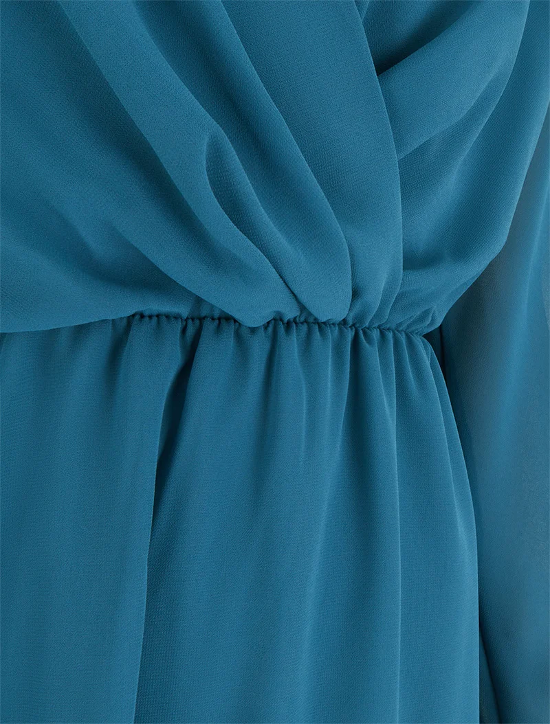 Ausgestelltes Kleid aus Voile mit Wickelausschnitt - Entenblau