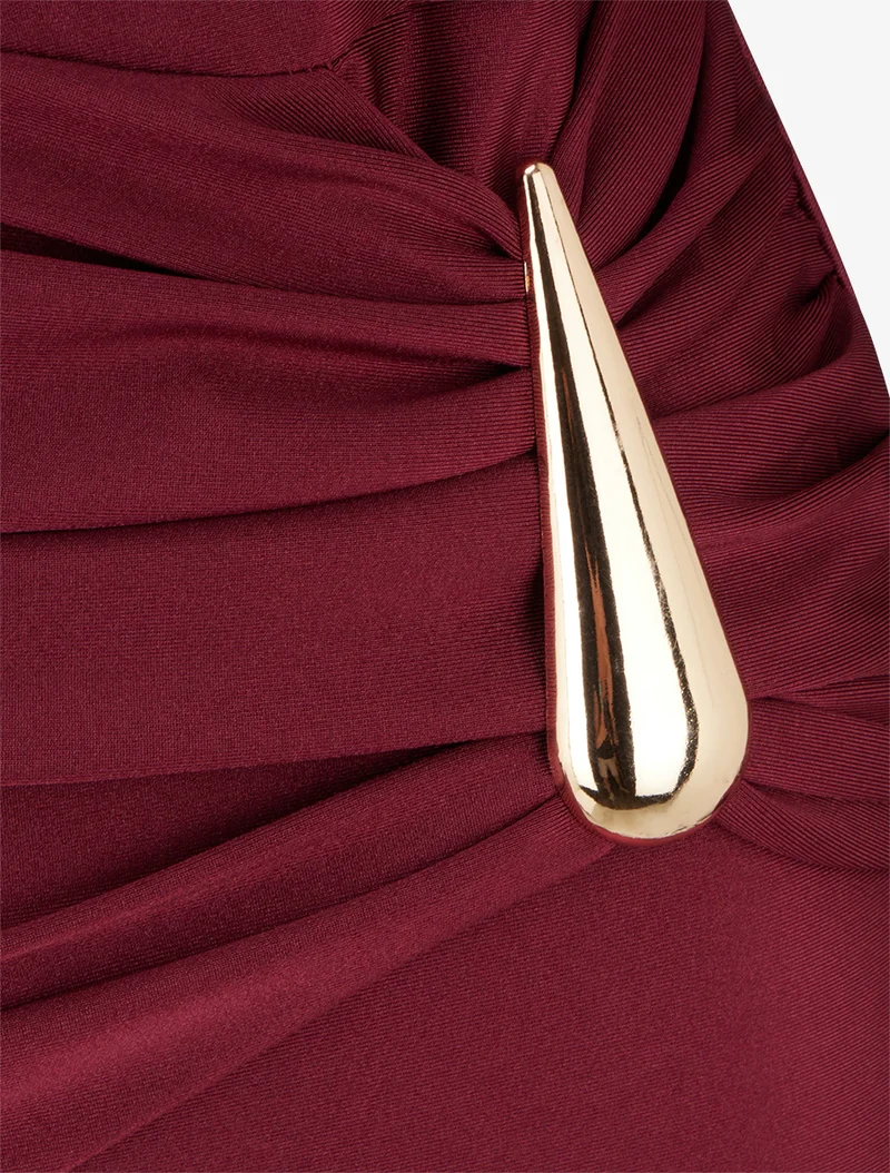 Midikleid mit Metallschmuck - Bordeaux