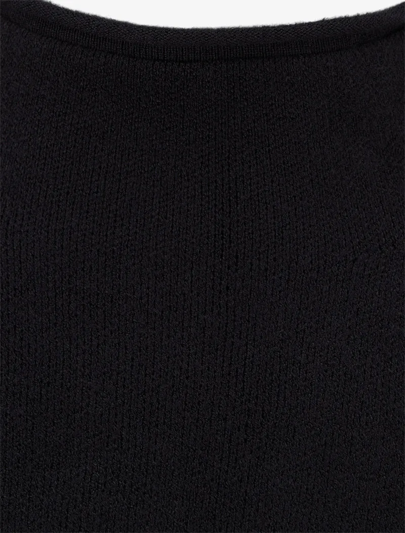 Gerade geschnittenes Strickkleid mit Gürtel. - Schwarz