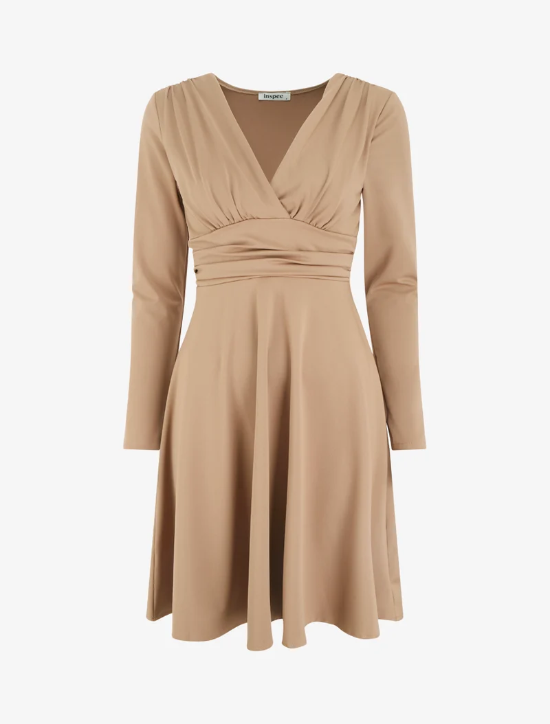 Langärmeliges Skaterkleid mit geraffter Taille - Helles Kamel