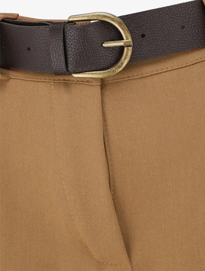Hose mit hoher Taille und Umschlag - Kamel