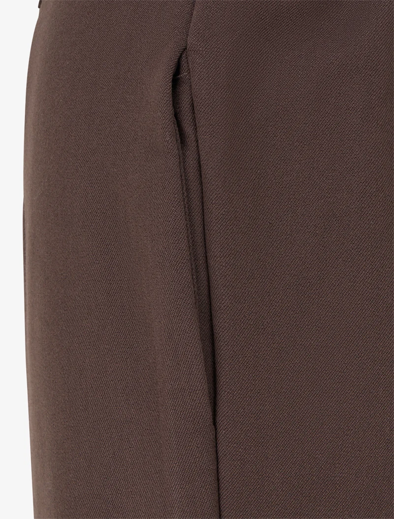 Hose mit hoher Taille und Umschlag - Braun