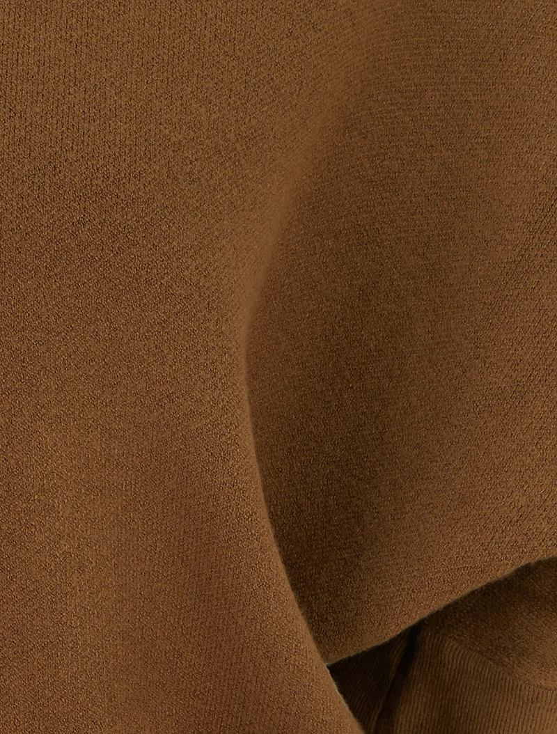Gerade geschnittenes Strickkleid mit Gürtel. - Kamel