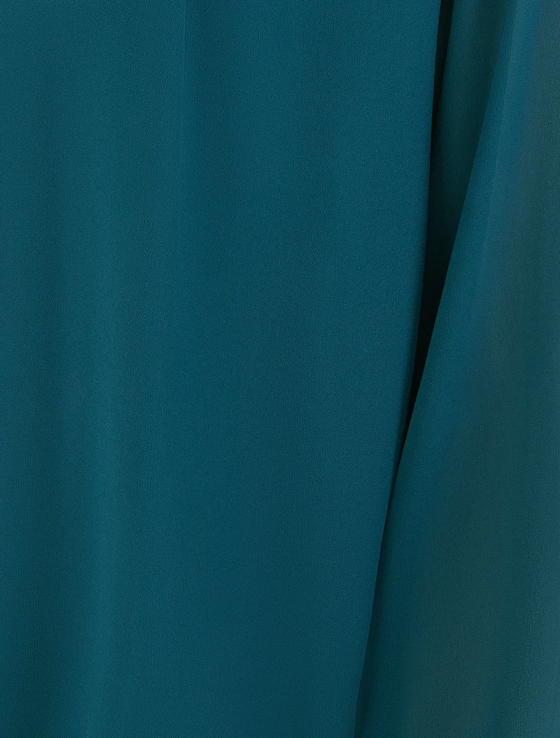 Einfarbige Bluse mit elastischen Manschetten - Entenblau