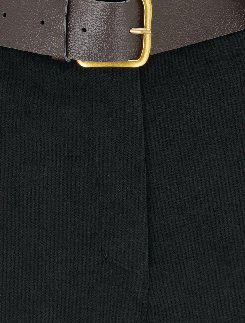 Hoch taillierte Cordshorts - Schwarz