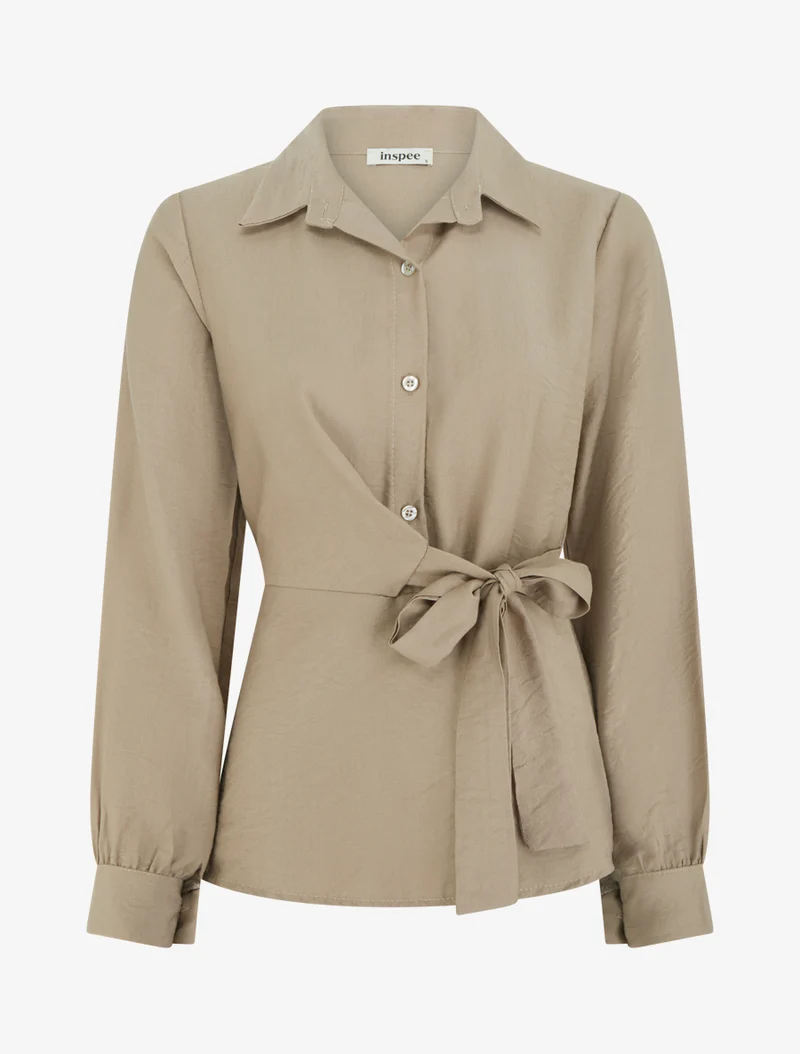Langärmliges Hemd zum Knoten. - Beige