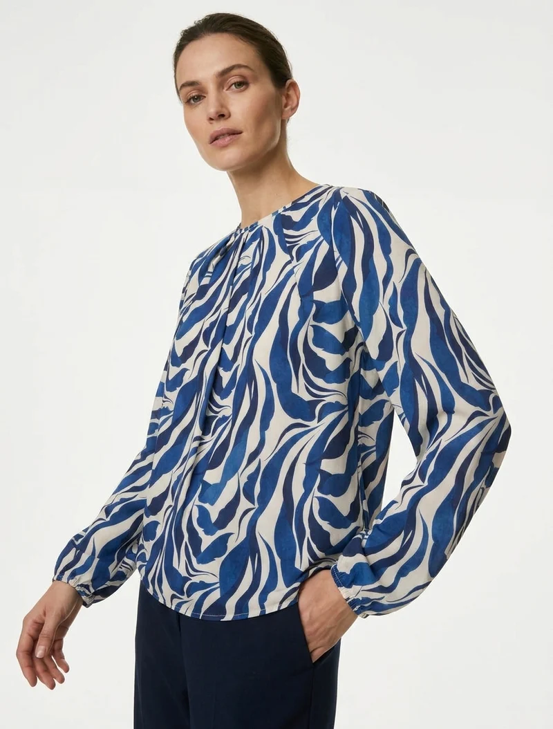 Abstrakt bedruckte Bluse mit Rundhalsausschnitt - Marine
