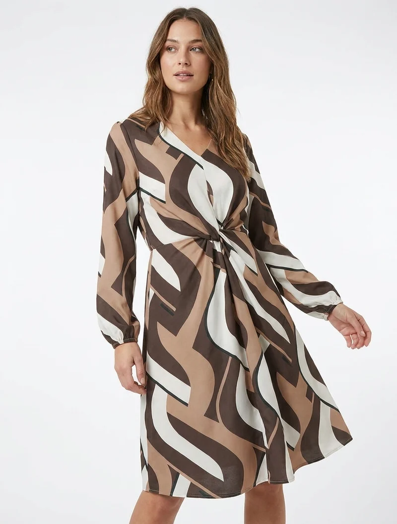 Langärmliges Kleid mit grafischem Druck - Braun